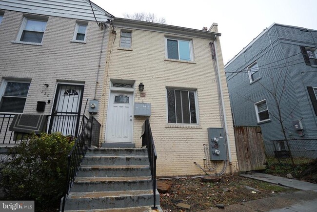 Building Photo - 222 Malcolm X Ave SE
