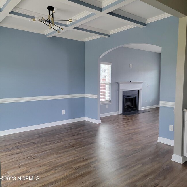 Building Photo - 307 White Dove Dr