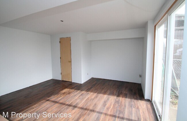 Building Photo - 3 br, 1.5 bath House - 256 Osborn St