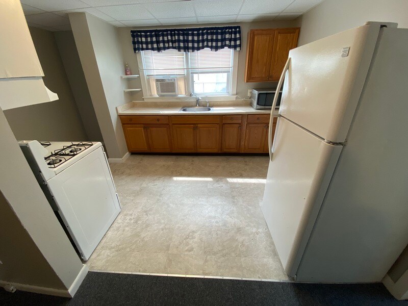 196 County St Unit 1F, Fall River, MA 02723 Condo for Rent in Fall