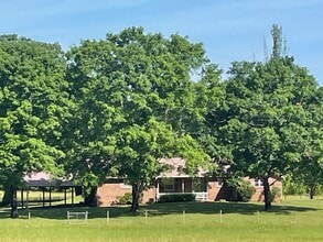 Building Photo - 360 Lower River Rd