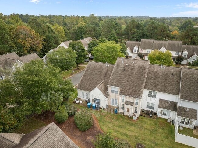 Foto del edificio - 949 Pensford Dr