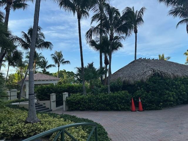 Foto del edificio - 19501 W Country Club Dr