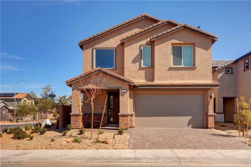 Foto principal - 882 Sycamore Falls St