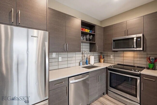 Foto del edificio - 7511 Highnoon Way