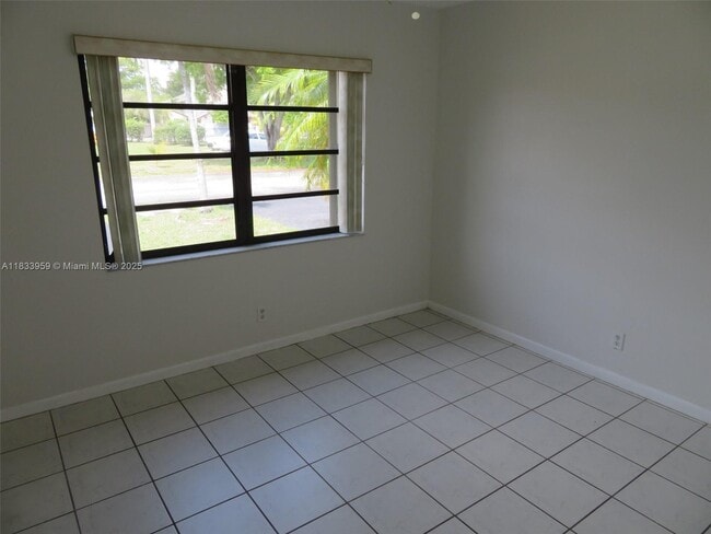 Building Photo - 6203 SW 147th Pl Cir