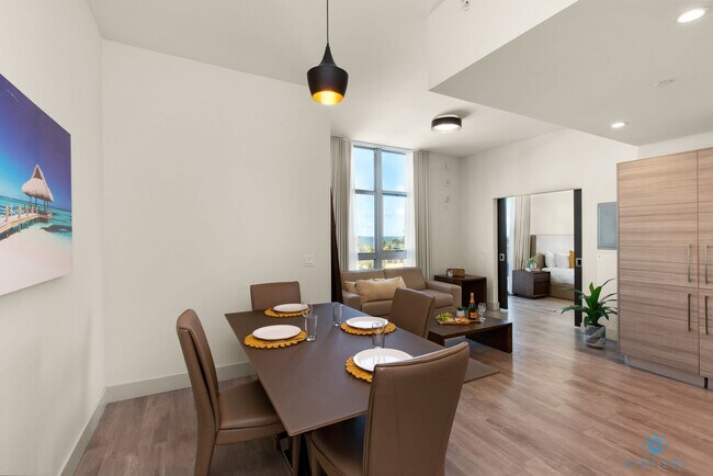 Building Photo - 777 N Ocean Dr