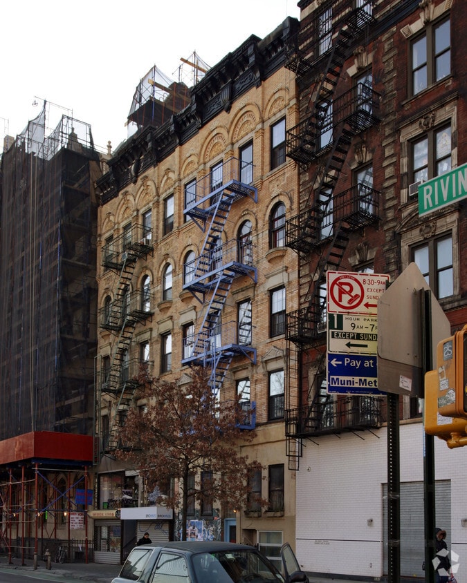Building Photo - 135 Rivington St