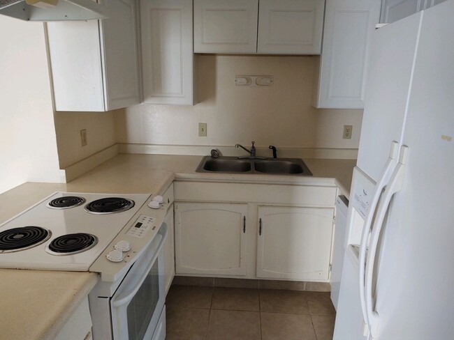 Foto del edificio - Town home on 47 Dr