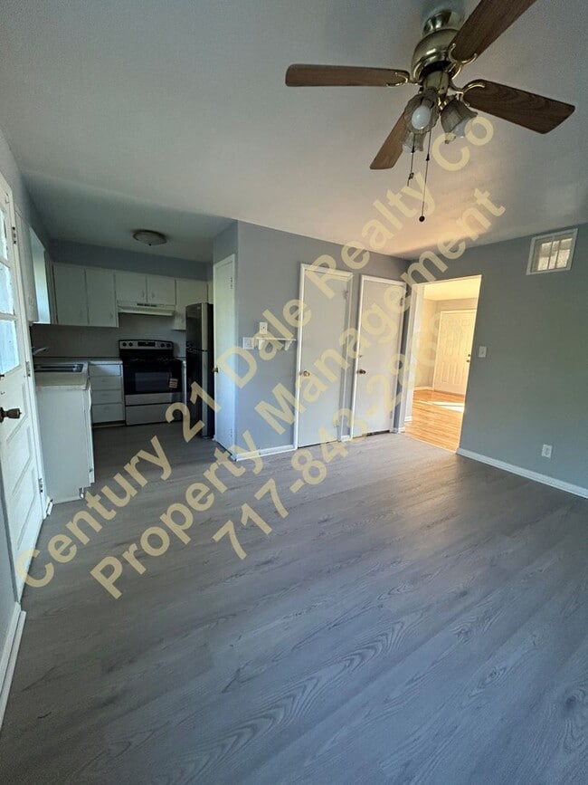 Building Photo - Meade Street 215-217