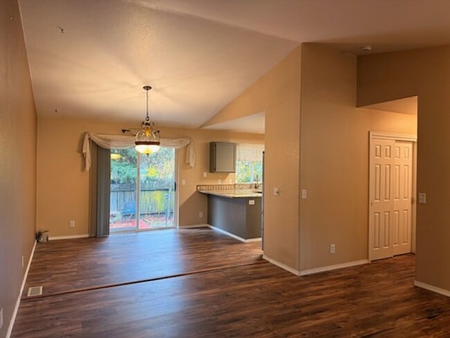 Building Photo - Home in Hayden