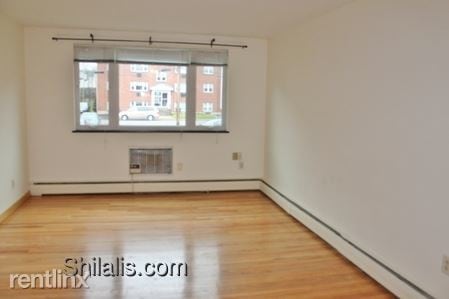 Building Photo - 133 Warren St