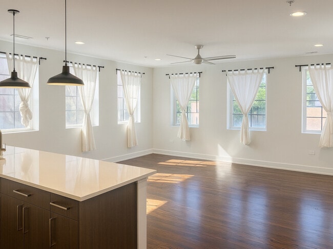 Foto del edificio - 5055 S Dorchester Ave