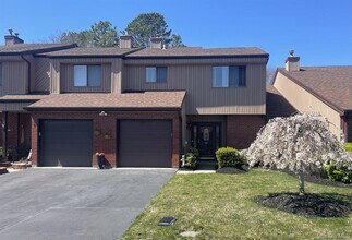 Building Photo - 22 Timber Ridge Dr