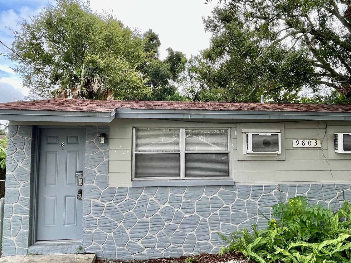 Photo - 9803 N. 11th