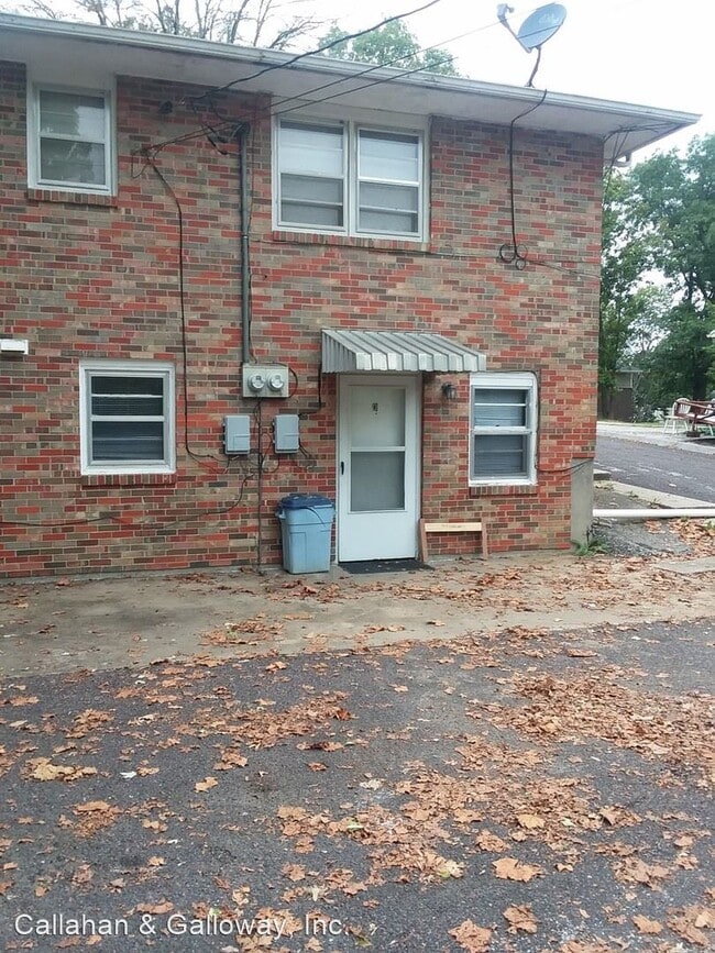 Building Photo - 2800 Fairhaven Dr