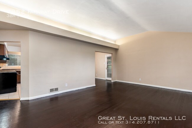 Building Photo - 7852 Faraway Dr