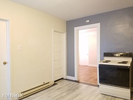 Building Photo - 2 br, 1 bath  - 406 S 2nd St Apt 2 Apt 2