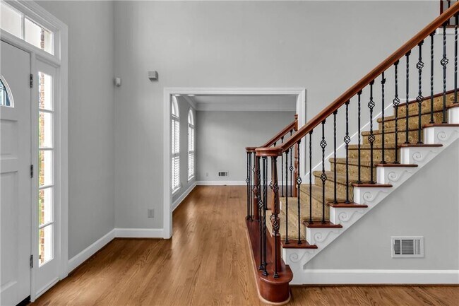 Foto del edificio - 1085 Castle Pointe Ln