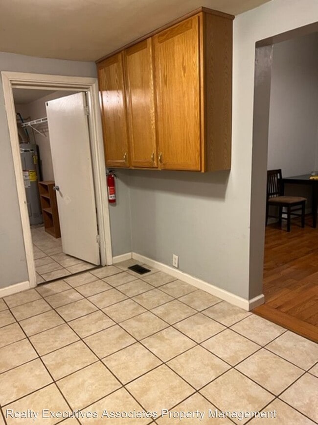 Building Photo - 2 br, 2 bath House - 218 East Caldwell Ave