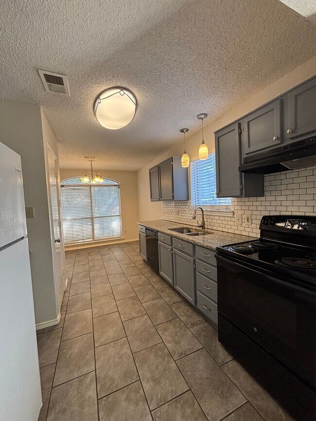 Building Photo - 7232 Laurelhill Ct S