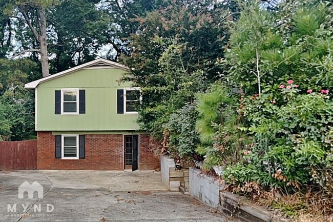 Building Photo - 2559 Park Dr