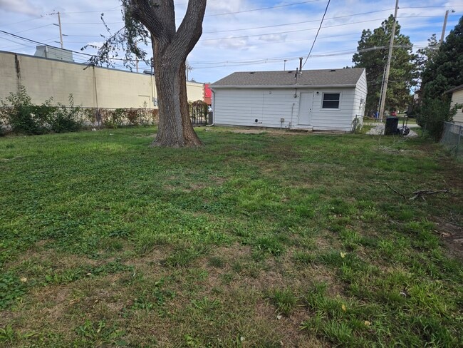 Building Photo - 1321 N 56th St