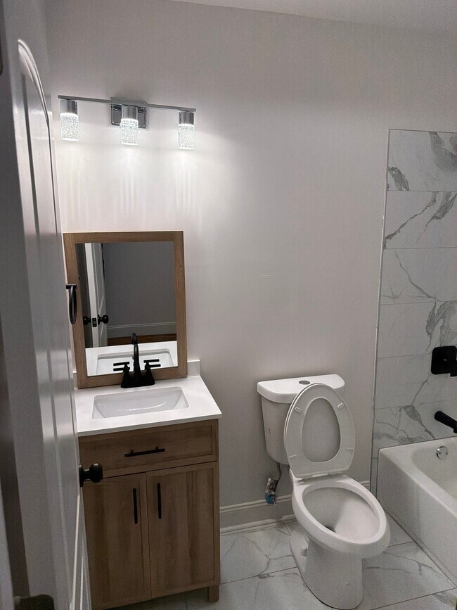 Foto del edificio - 1529 E 72nd St