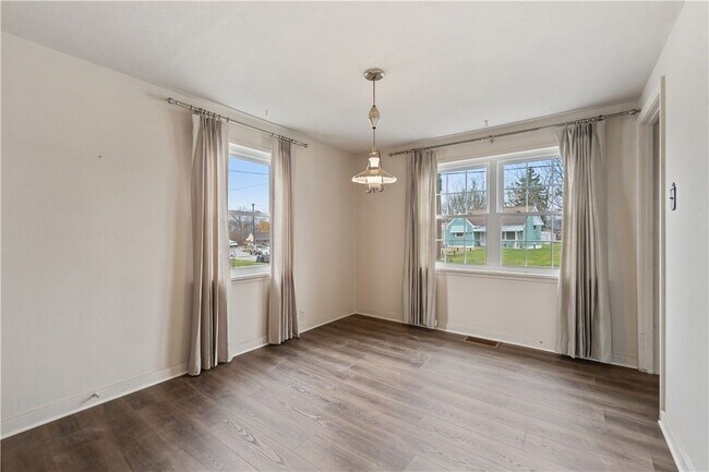 Foto del edificio - 2375 Carmel St