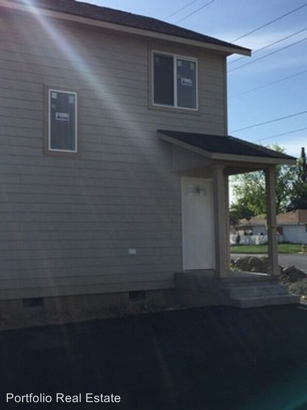 Foto principal - 707 3rd Ave NE