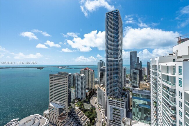Foto del edificio - 950 Brickell Bay Dr