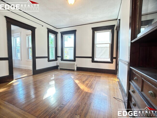 Building Photo - 80 Fairbanks St