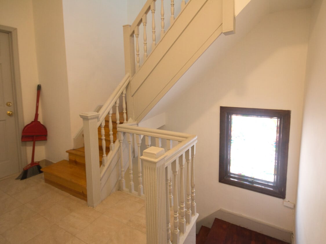 Foto principal - 1067 E 2nd St