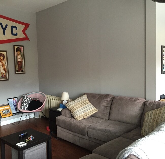 Photo du bâtiment - 216 Front St N