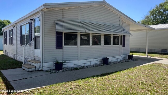 Building Photo - 1204 Calusa Dr