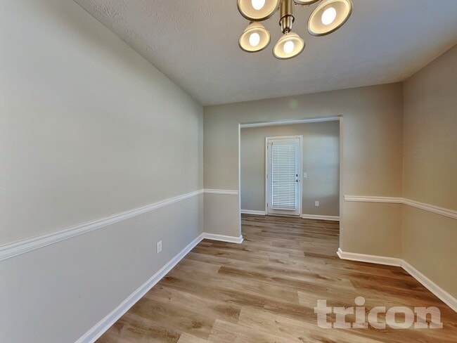 Building Photo - 10931 Cimmaron Ct