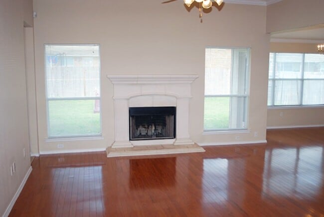 Building Photo - VIEW NOW - COMING SOON - Beautiful 3-Bed, 2-Bath Home in Keller ISD