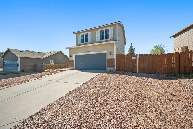 Foto del edificio - Beautiful Recently Renovated 4 Bed 4 Bath Home In Fountain!!!!