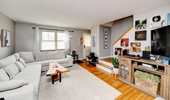 Foto del edificio - 1870 Northwest Blvd