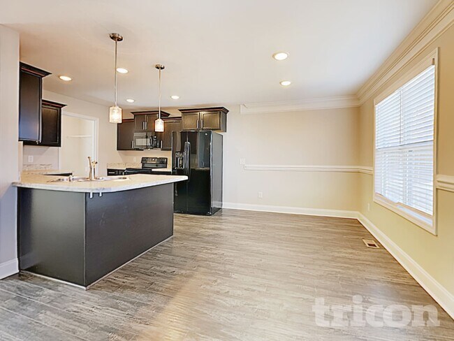 Building Photo - 513 Sourwood Dr
