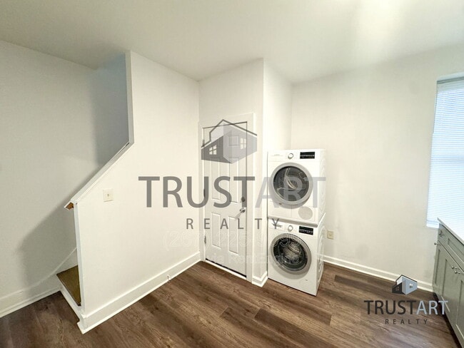 Photo - 2325 N 16th St Apartment