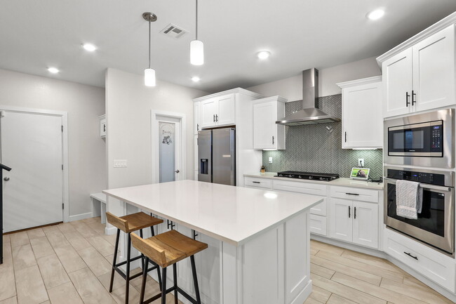 Building Photo - 13070 Cleethorpes St