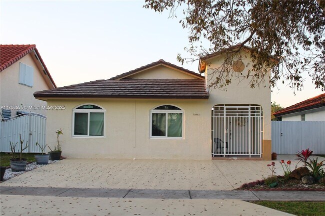 Foto del edificio - 14947 SW 36th Terrace