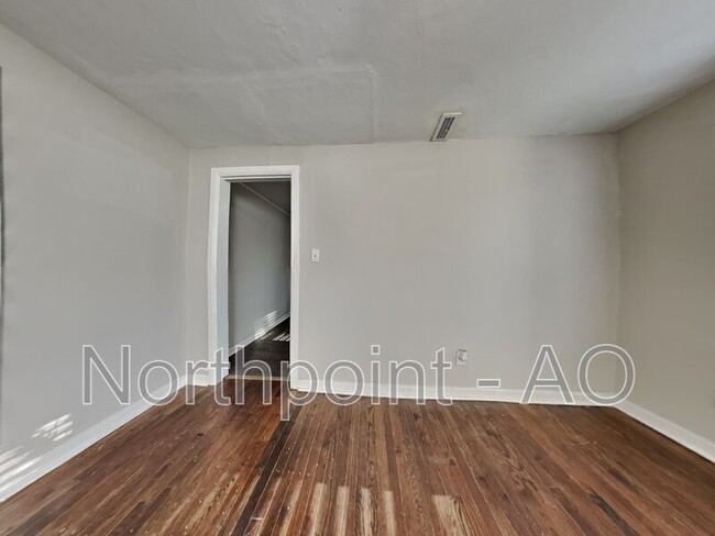 Building Photo - 5128 Rinker Rd