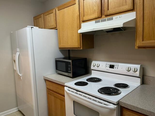 Building Photo - 2652 S Knightsbridge Cir