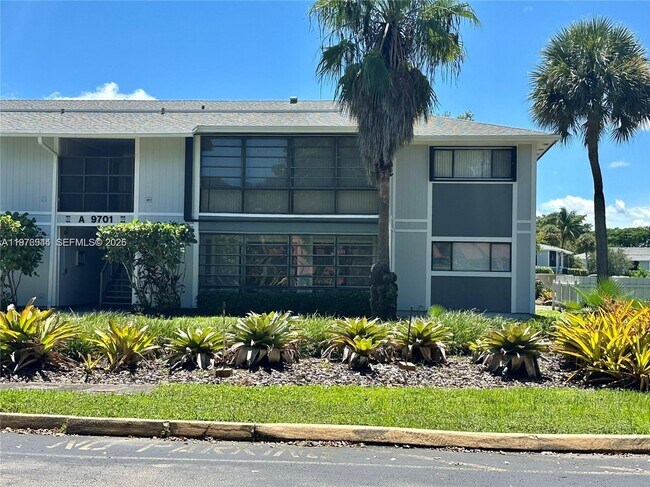 Foto del edificio - 9701 Hammocks Blvd