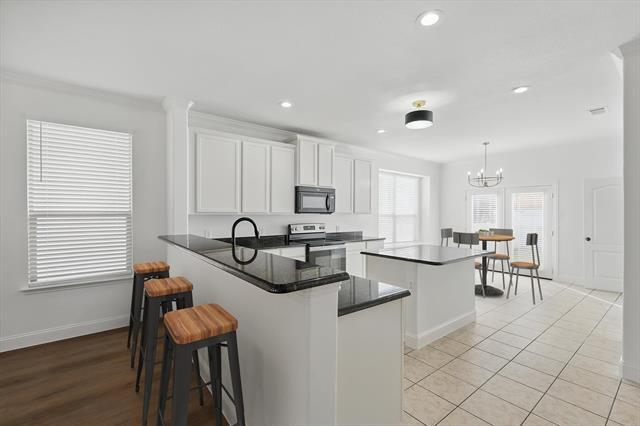 Foto del edificio - 924 Charleston Ln