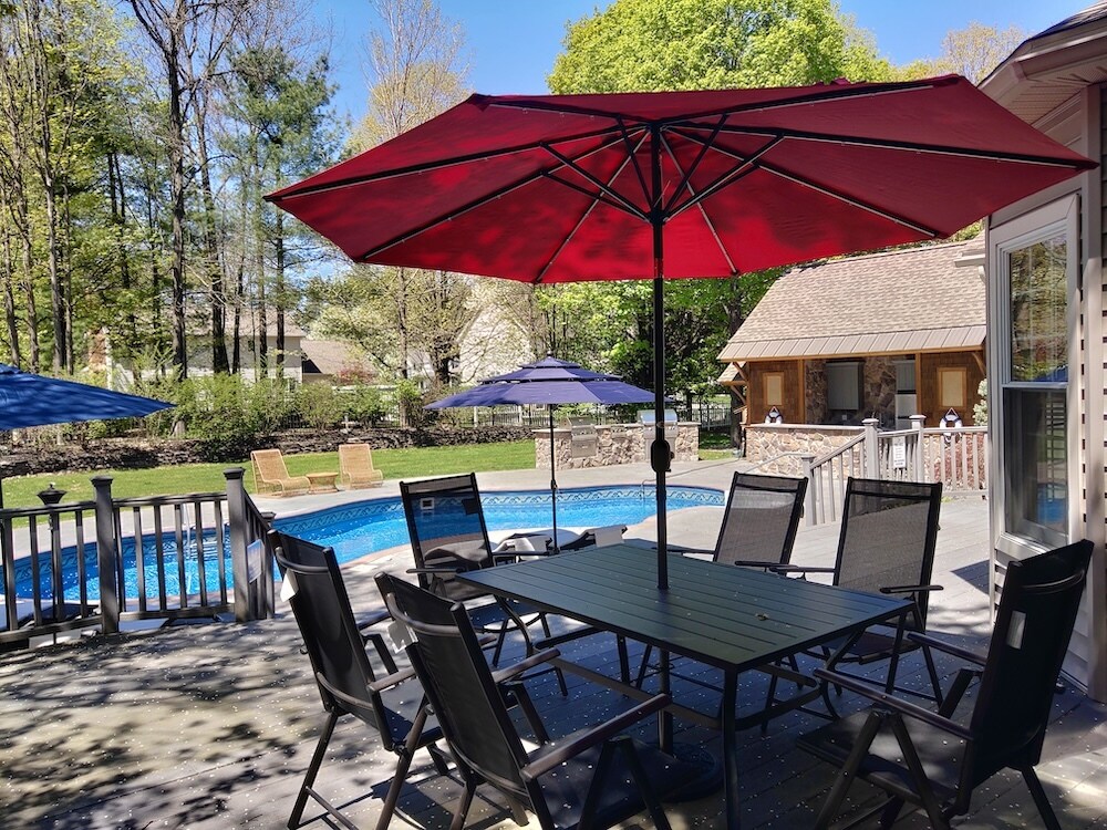 14 Sweetbriar Dr, Gansevoort, NY 12831 House Rental in Gansevoort, NY