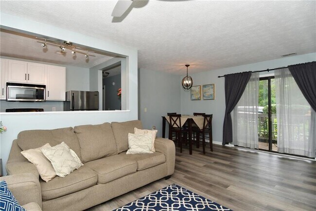 Foto del edificio - 1727 E 56th St
