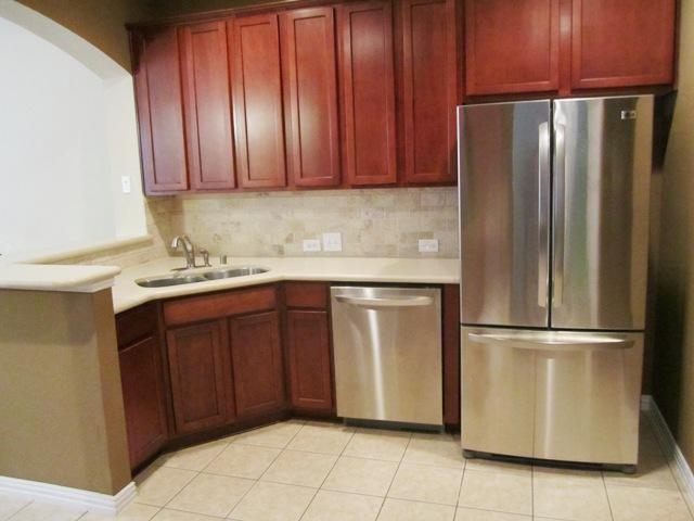 Building Photo - 821 Apple Hill Dr